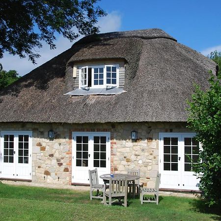 The Lodge: Adorable, Romantic Thatched Cottage フレッシュウォーター エクステリア 写真