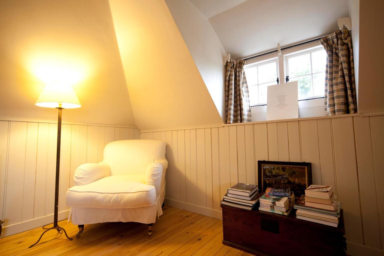 The Lodge: Adorable, Romantic Thatched Cottage フレッシュウォーター エクステリア 写真